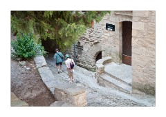Gordes Street