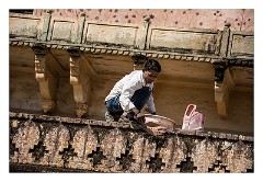 Jaipur  54  Worker at the Fort