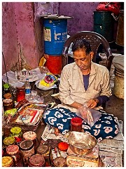 Jodhpur Day 2 016  The Cotton Dying Area - Weighing out the Dye